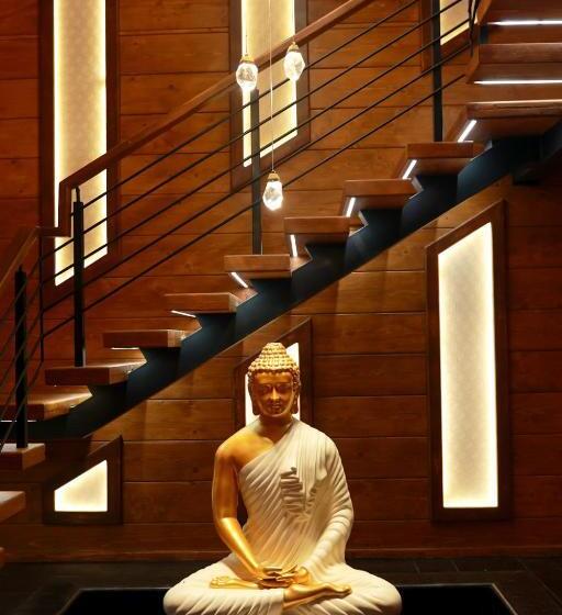 Wooden Ecr Sea Resort