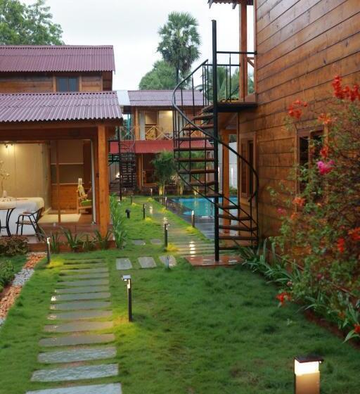 Wooden Ecr Sea Resort