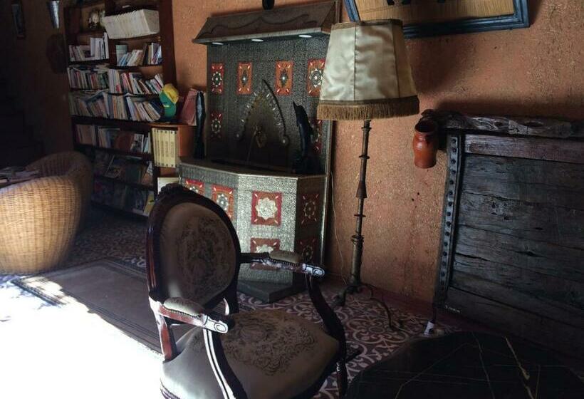 هاستل Riad Asrrir