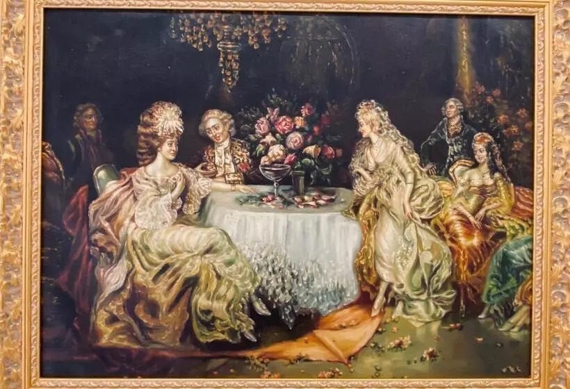 Gualtieri B&b   Luxurys