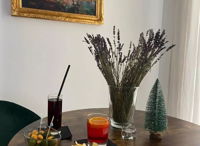 Gualtieri B&b   Luxurys