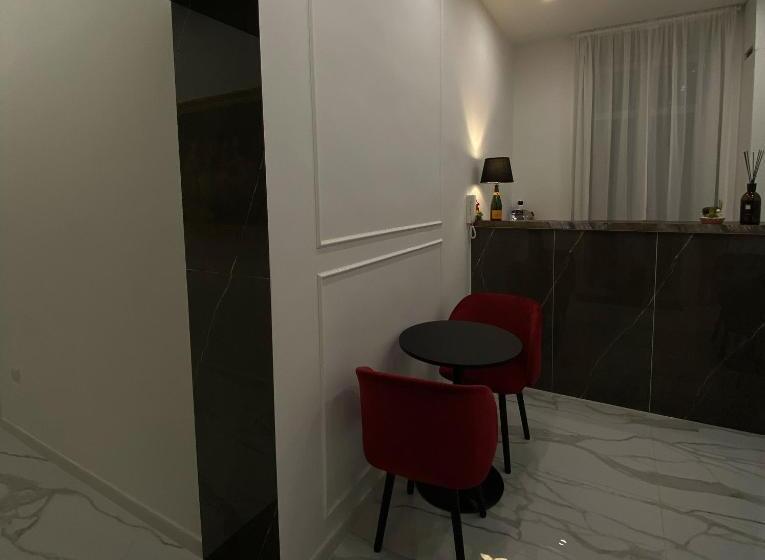 Gualtieri B&b   Luxurys