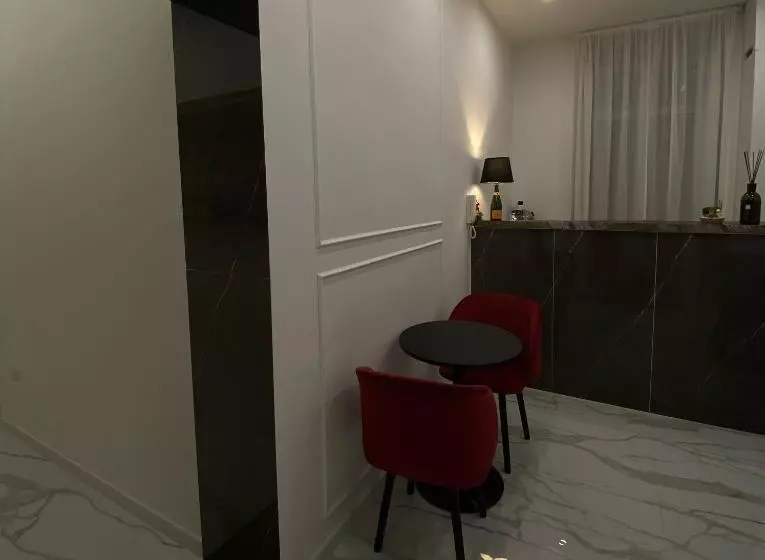 Gualtieri B&b   Luxurys