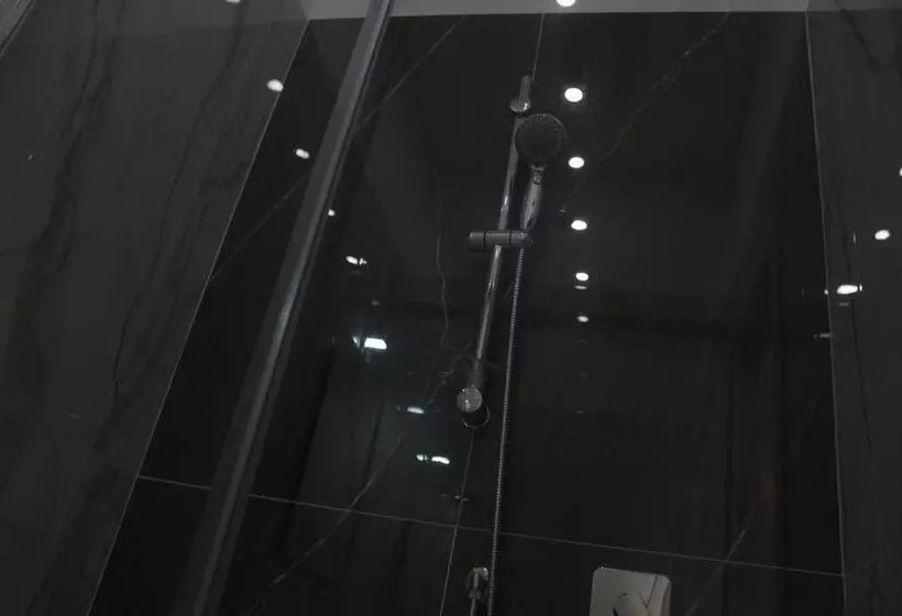 Gualtieri B&b   Luxurys