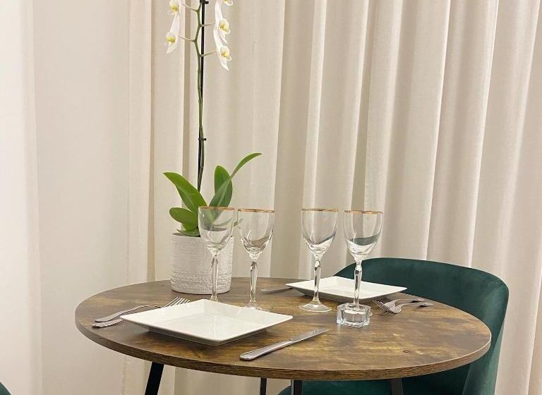 Gualtieri B&b   Luxurys