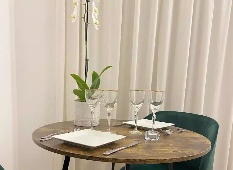 Gualtieri B&b   Luxurys