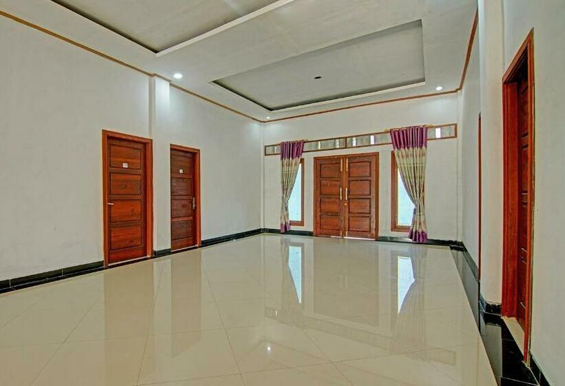 בית מלון כפרי Oyo 91852 Prima Guesthouse Syariah