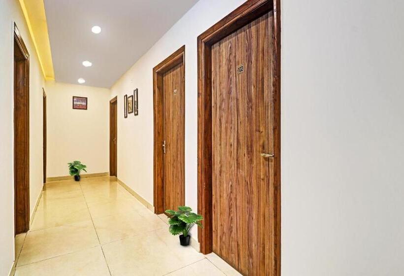 ホテル Oyo Flagship 70269  S P Residency