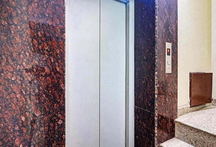 ホテル Oyo Flagship 70269  S P Residency