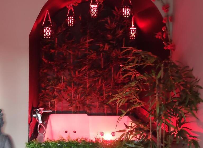 پانسیون Le Demeure De Poulpican Chambre La Grotte Jacuzzi Charme Romantique Terrasse Privée 300m Plage Et Re