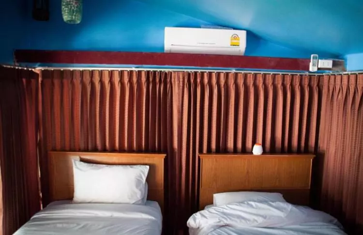 The Lazy Bar And Guesthouse