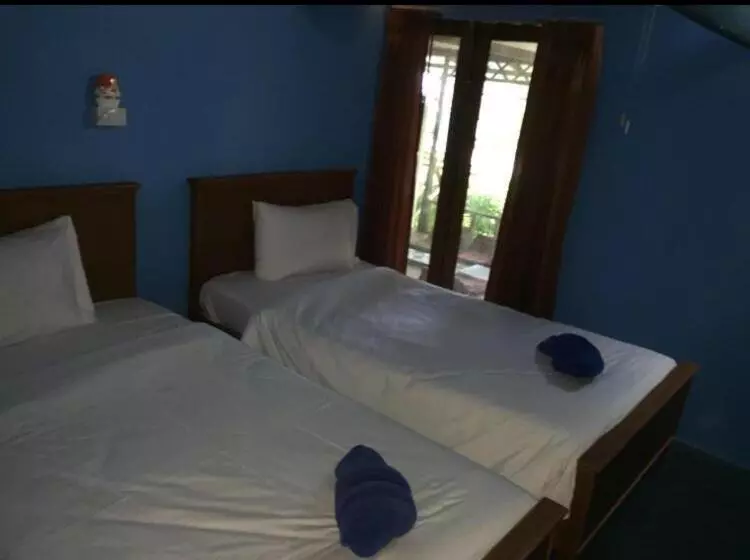 The Lazy Bar And Guesthouse