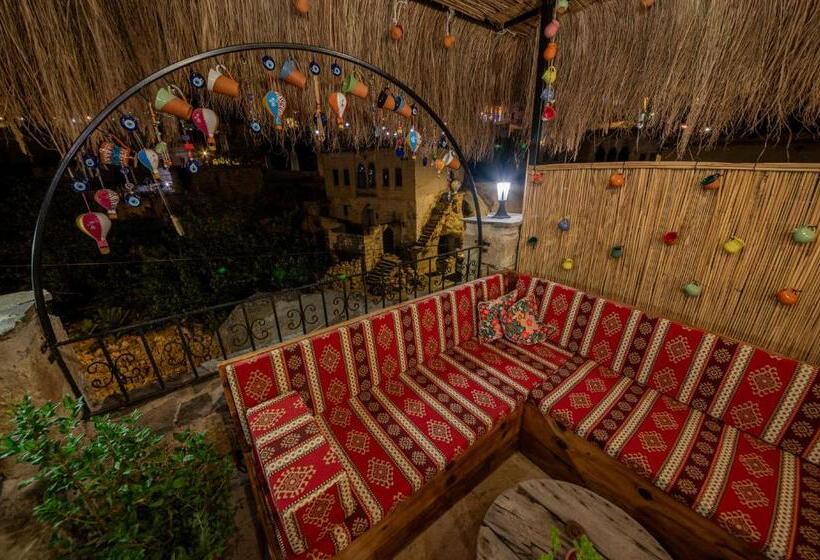 Bed and Breakfast Shiraz Cave Cappadocia