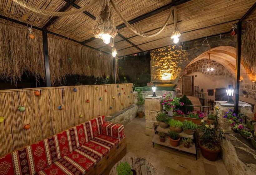 Bed and Breakfast Shiraz Cave Cappadocia