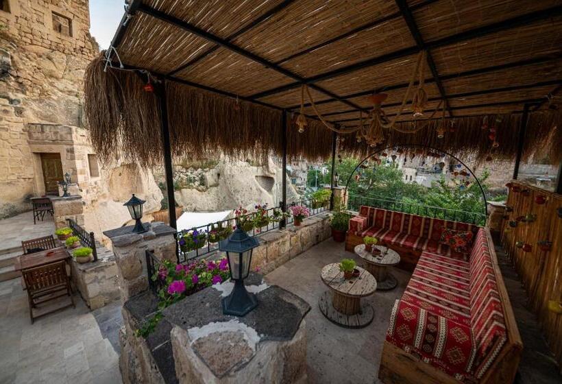 Bed and Breakfast Shiraz Cave Cappadocia
