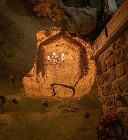 Bed and Breakfast Shiraz Cave Cappadocia