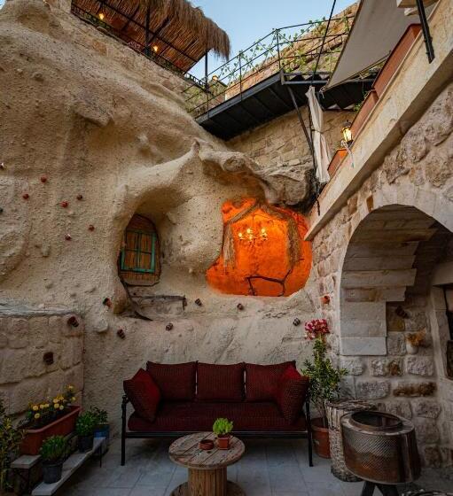 Bed and Breakfast Shiraz Cave Cappadocia