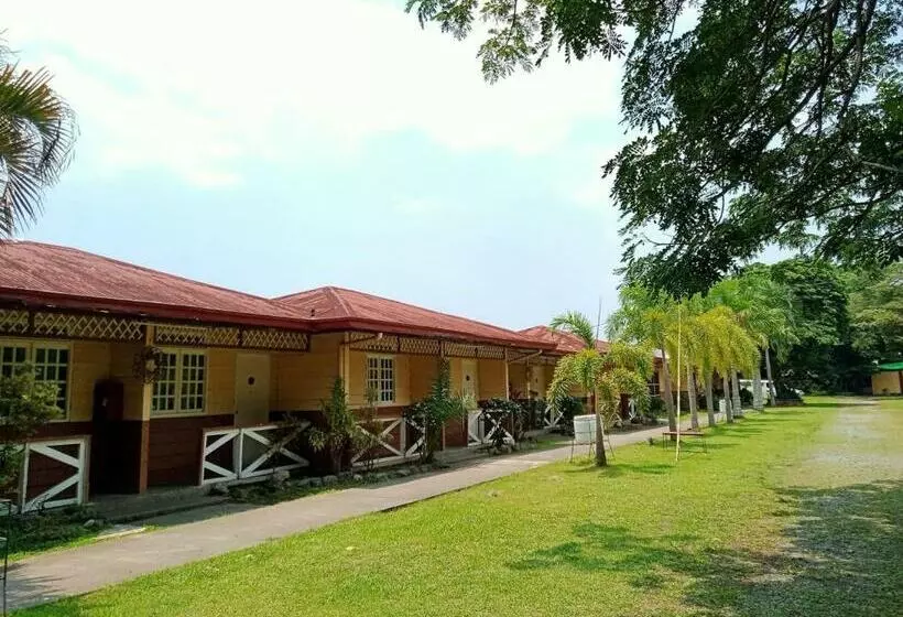 ホテル La Vista Pansol Resort Complex By Reddoorz