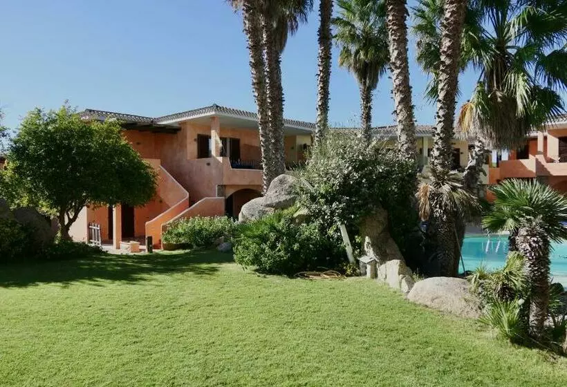 Residence Con Piscina A Palau, A Soli 150 Mt. Dal Mare