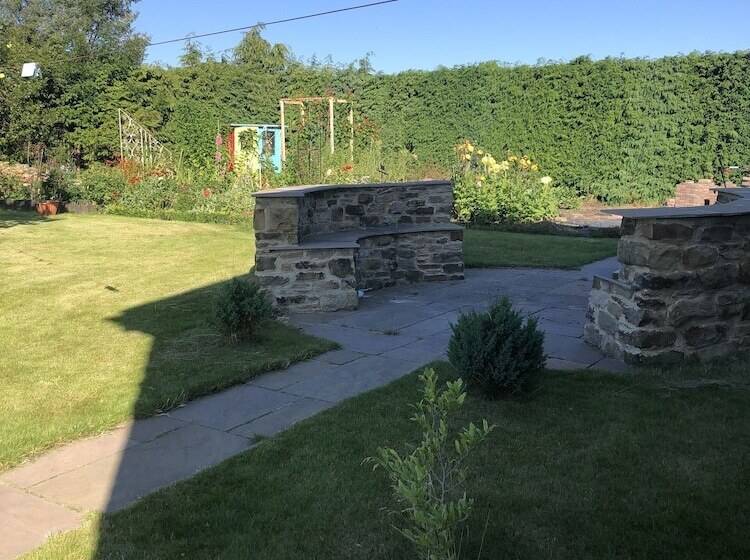 بنسيون Warlands Farm Guest House