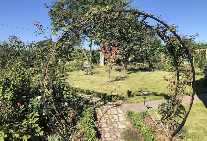 بنسيون Warlands Farm Guest House