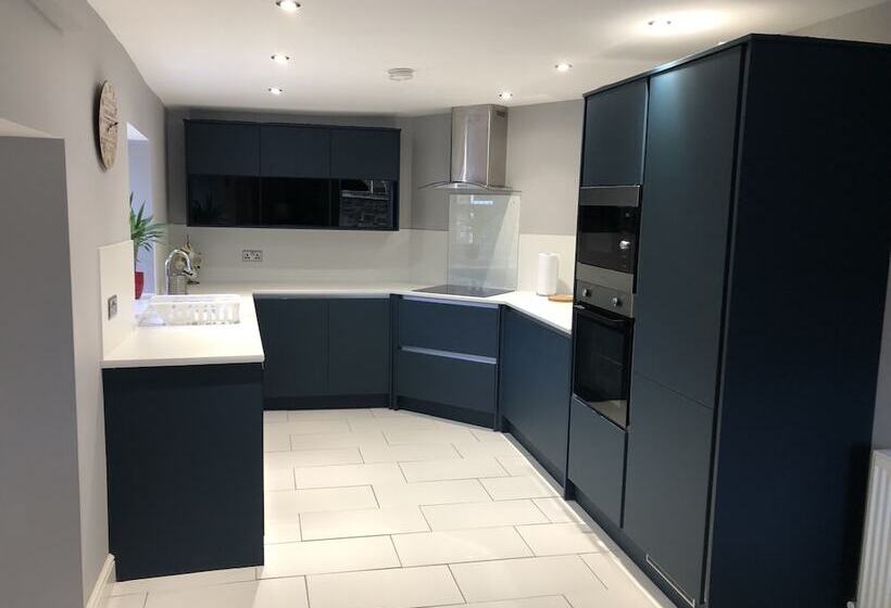 بنسيون Warlands Farm Guest House