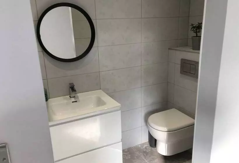 Majatalo Warlands Farm Guest House