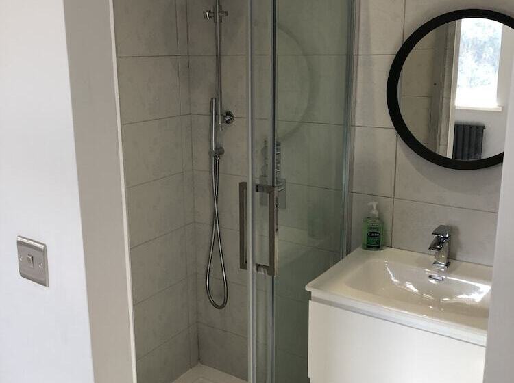 بنسيون Warlands Farm Guest House