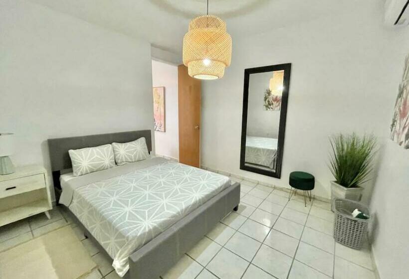 هاستل Oasis Inn