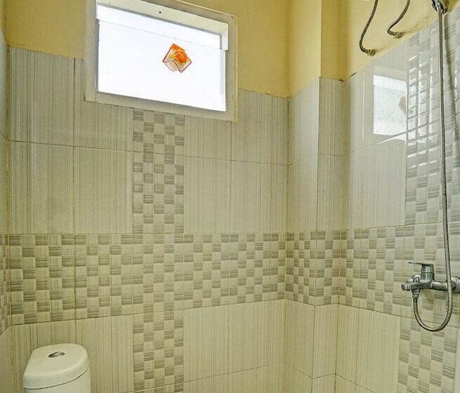 Otel Oyo 91825 Ayu Lestari Homestay