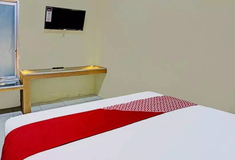 Hotelli Oyo 91825 Ayu Lestari Homestay