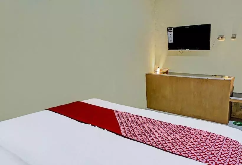 Hotelli Oyo 91825 Ayu Lestari Homestay