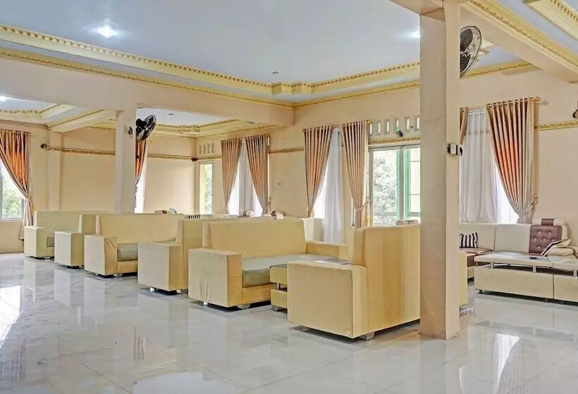 Hotelli Oyo 91825 Ayu Lestari Homestay