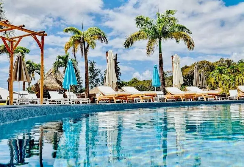 استراحتگاه Bungalow La Kawannaise   Piscine, Terrasse, Plage