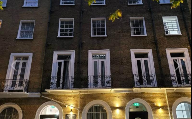 בית מלון כפרי Argyle Square