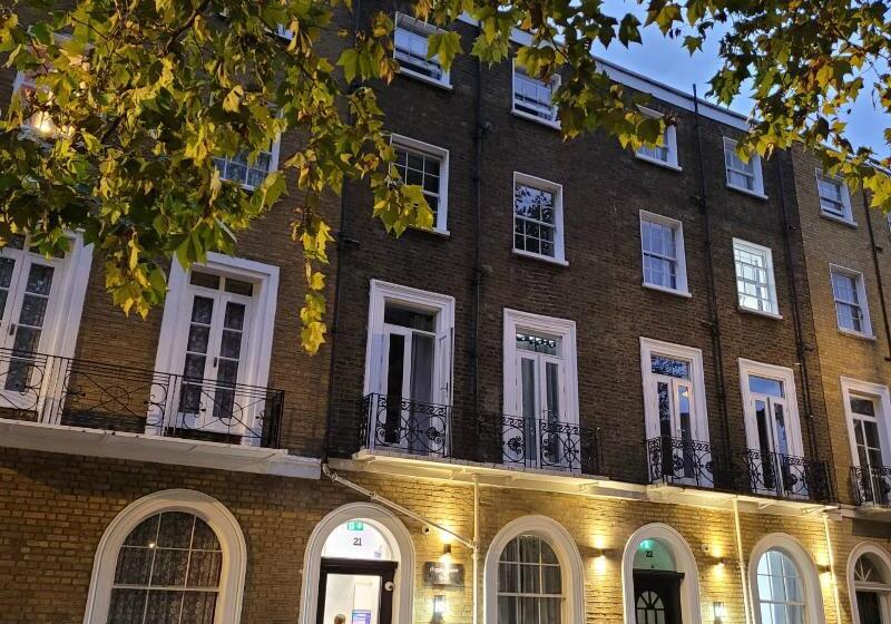 בית מלון כפרי Argyle Square