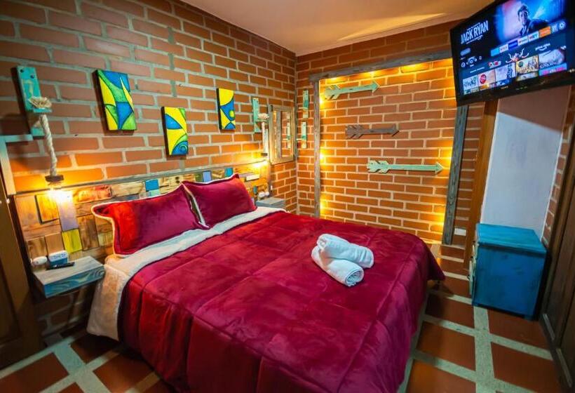 פנסיון Le Chateau Guatape