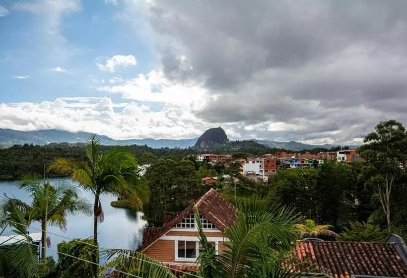 ペンション Le Chateau Guatape