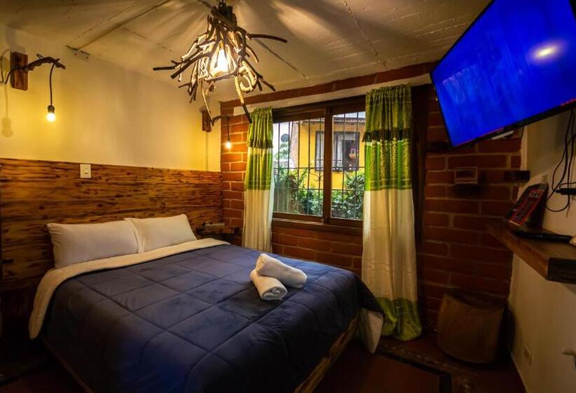 פנסיון Le Chateau Guatape