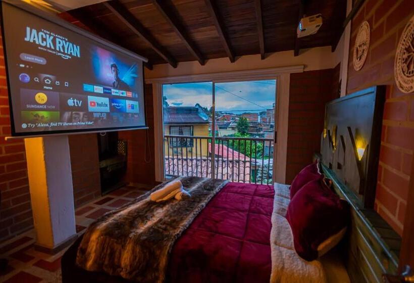 פנסיון Le Chateau Guatape