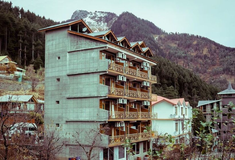 Smuggler Resort Near Khatusham & Hadimba Temple With Parking & Swimming Pool