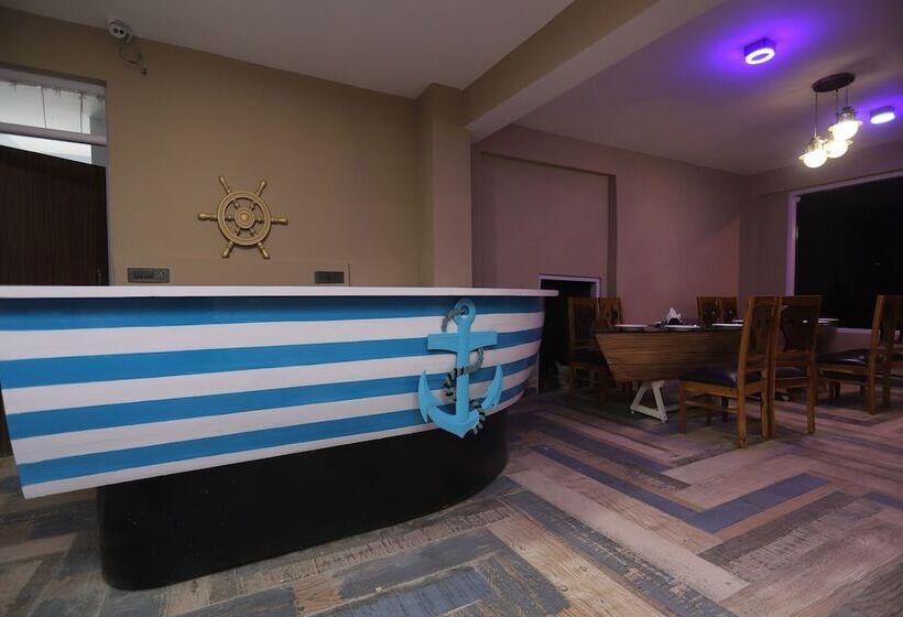 Smuggler Resort Near Khatusham & Hadimba Temple With Parking & Swimming Pool