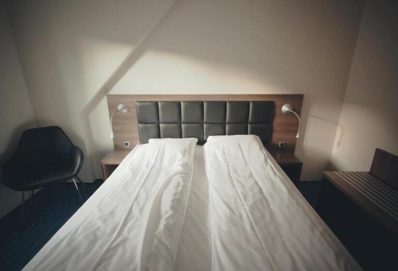 בית מלון כפרי Jomfru Ane