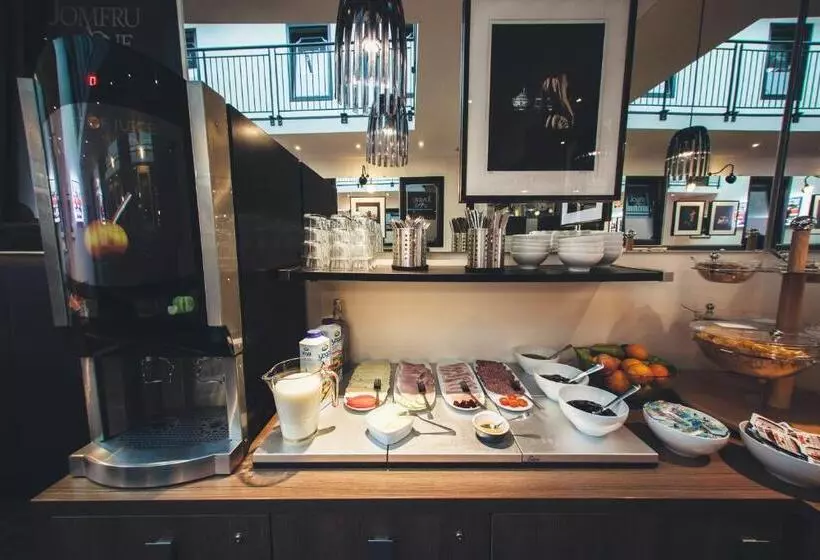 בית מלון כפרי Jomfru Ane