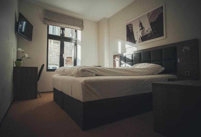 בית מלון כפרי Jomfru Ane