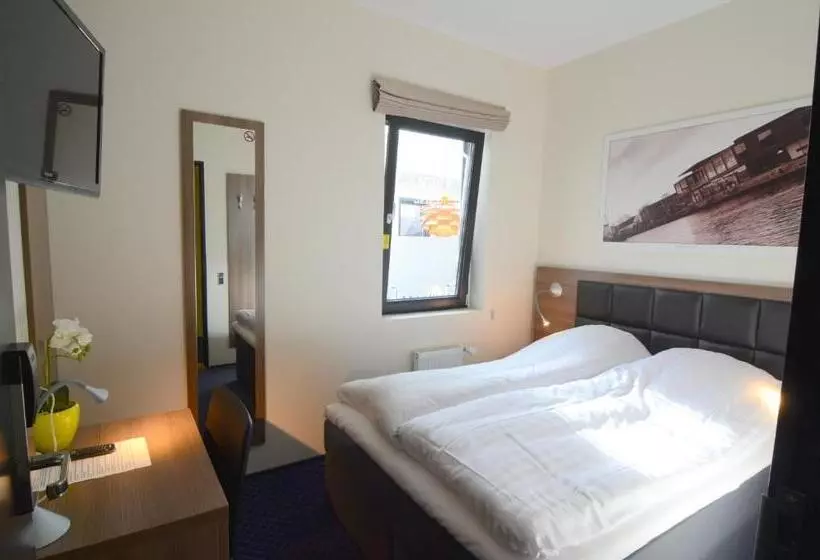 בית מלון כפרי Jomfru Ane