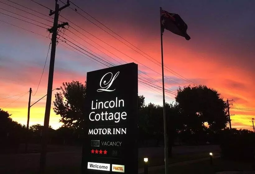 هتل Lincoln Cottage Motor Inn