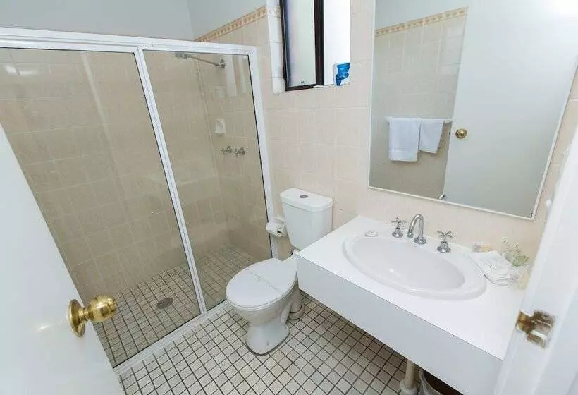 هتل Lincoln Cottage Motor Inn