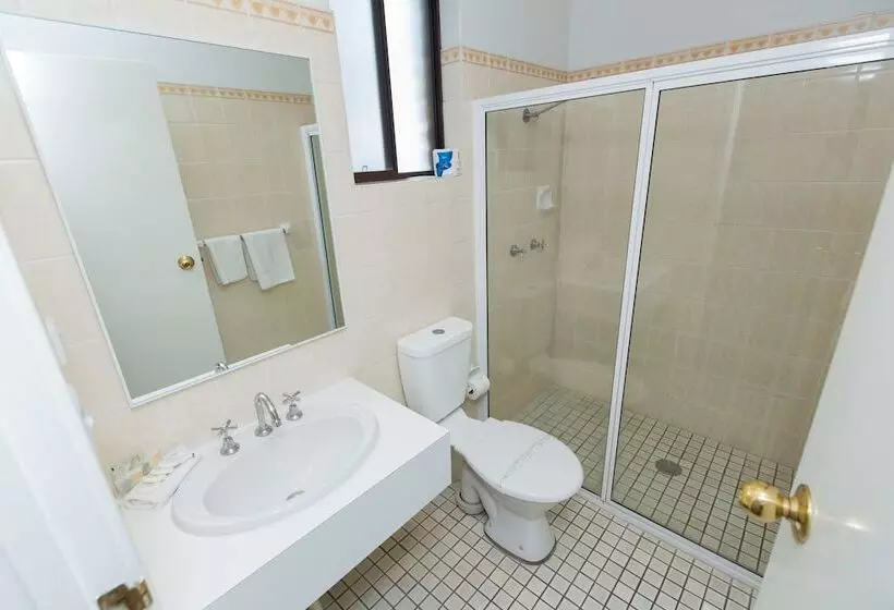 هتل Lincoln Cottage Motor Inn