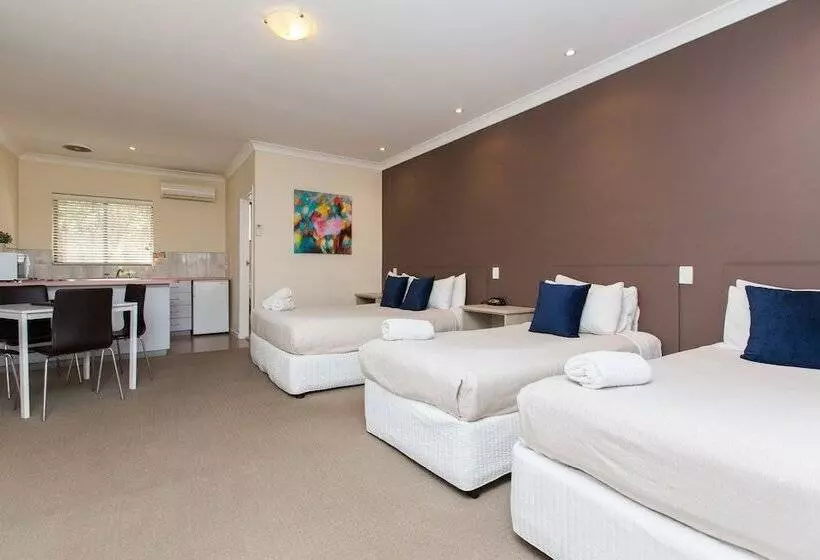 هتل Lincoln Cottage Motor Inn